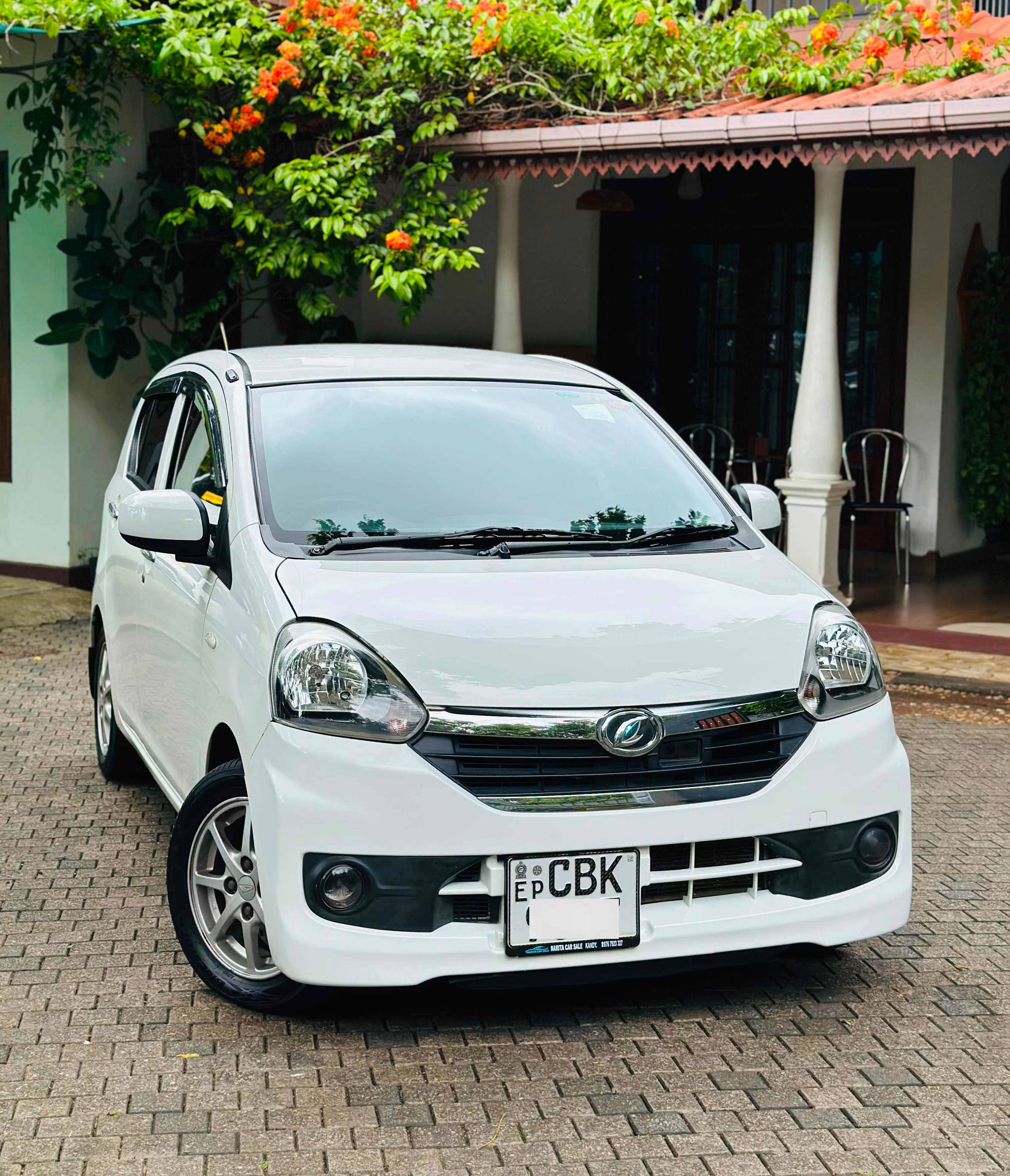 Daihatsu Mira X